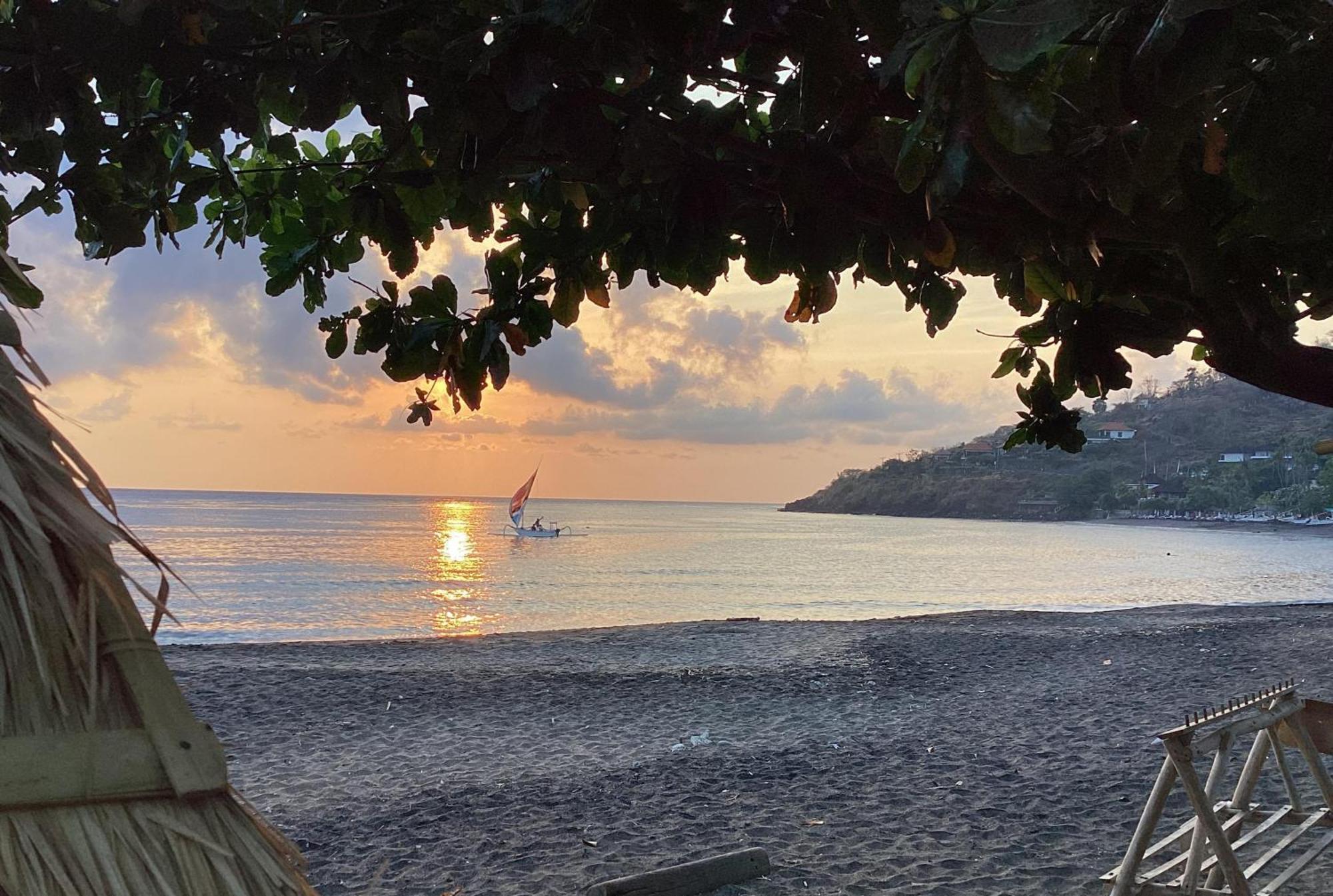 Bintang Beach Villa 아메드 외부 사진