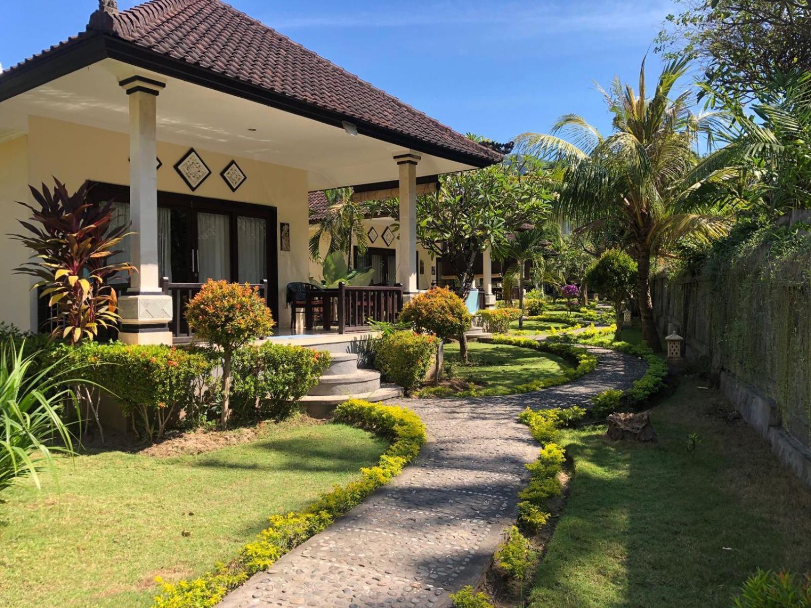 Bintang Beach Villa 아메드 외부 사진