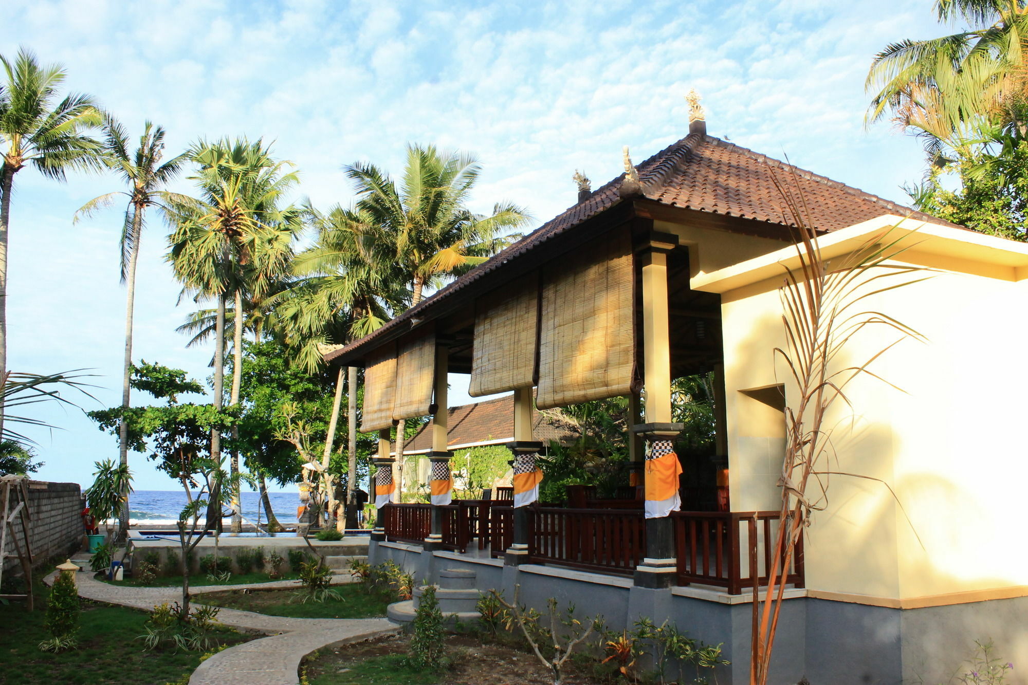 Bintang Beach Villa 아메드 외부 사진